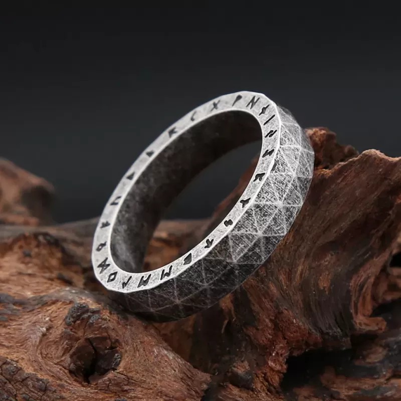 Кольцо из стали TATIC RSS-9086-ST с рунами