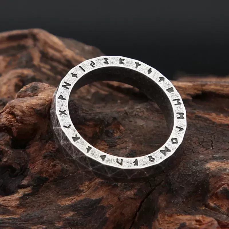 Кольцо из стали TATIC RSS-9086-ST с рунами