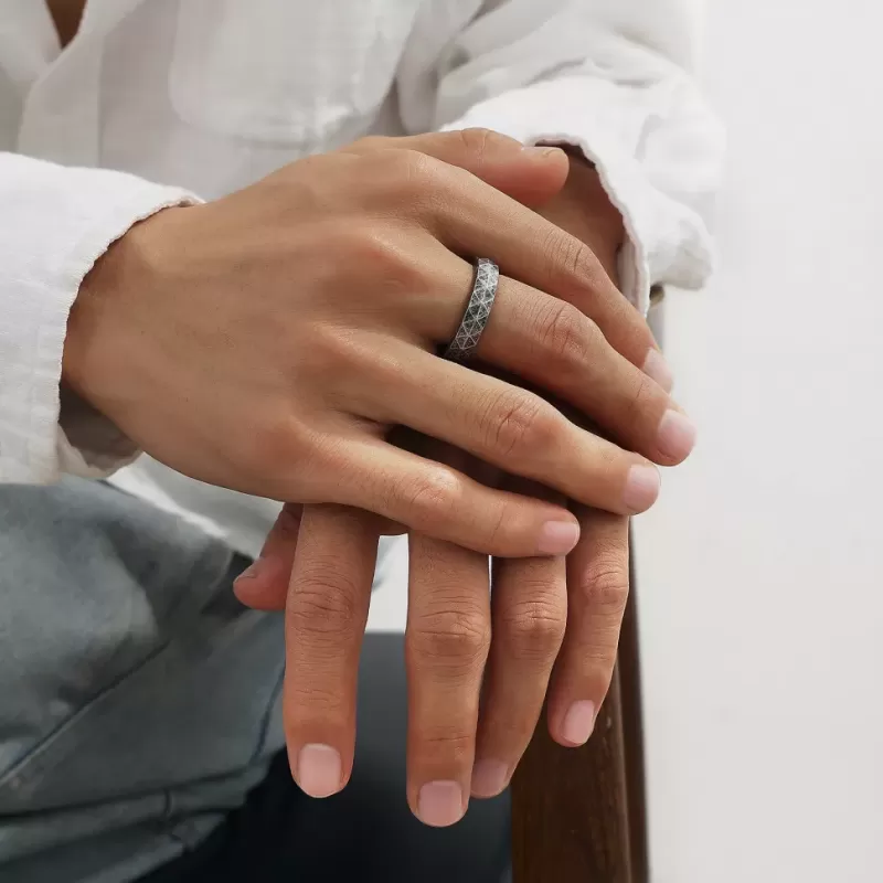 Кольцо из стали TATIC RSS-9086-ST с рунами