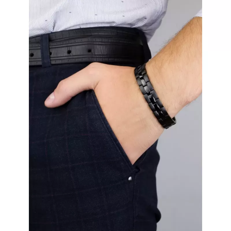Магнитный браслет мужской из стали Everiot SB-MJ-024QD черного цвета