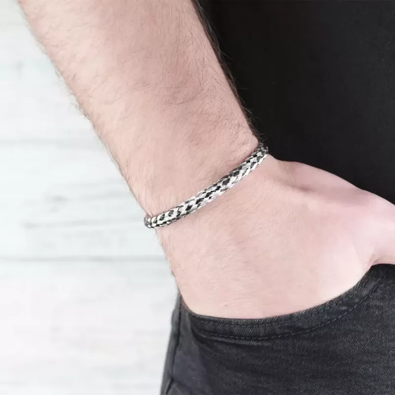 Жесткий мужской браслет Everiot SB-ZS-8215 из стали