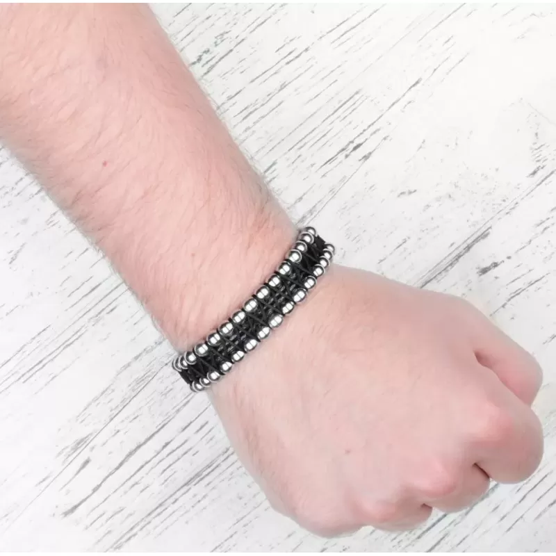 Браслет Everiot Select LNS-3116 из гематита с кельтским узлом