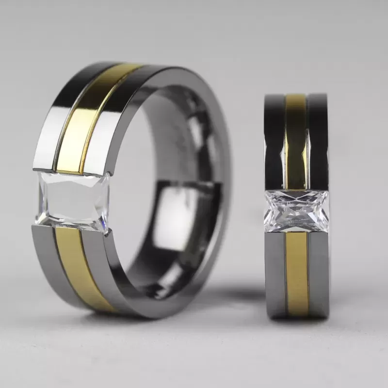 Кольцо из титана Spikes R-TI-3105L с фианитом