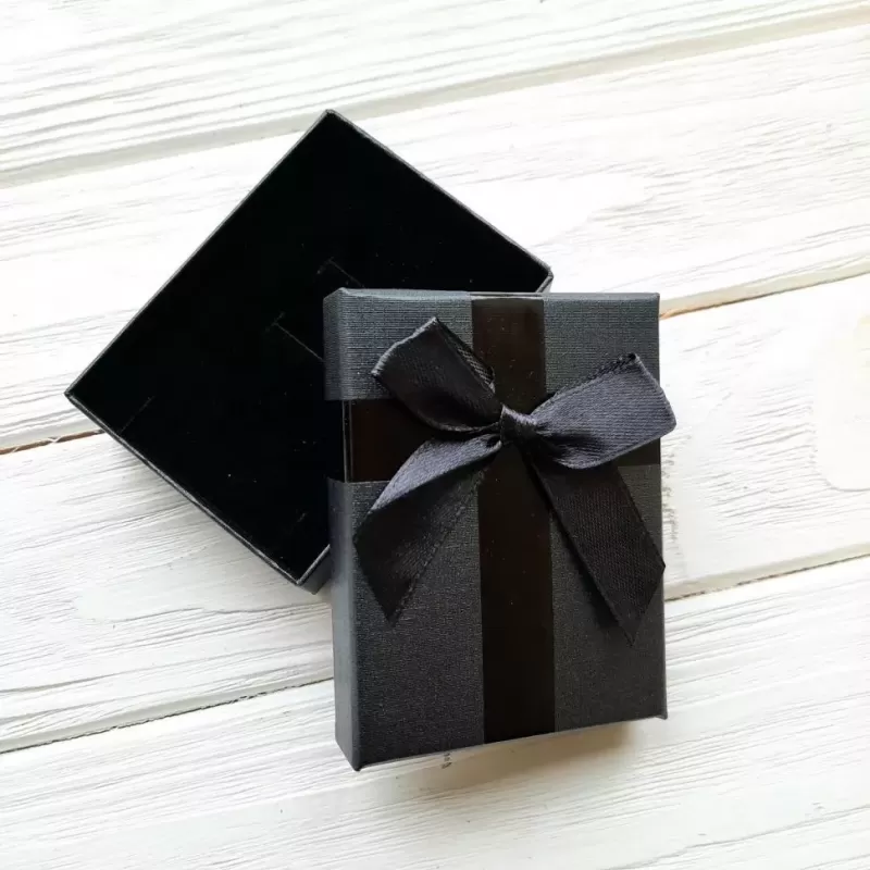 Подарочная коробочка BOX-106 (8,5х6,5 см) для браслета, часов, украшений