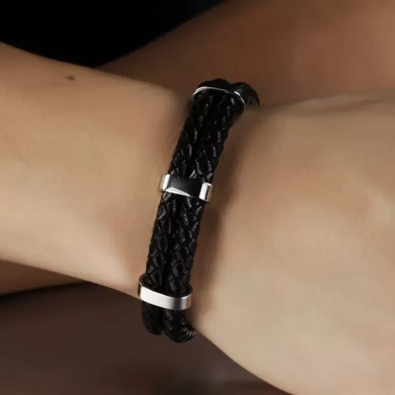 Кожаный браслет мужской Everiot BC-XP-0170 cо стальными элементами