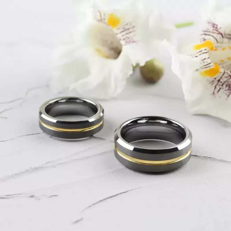 Кольцо из карбида вольфрама INFY R-TG-0110 с золотистой полосой