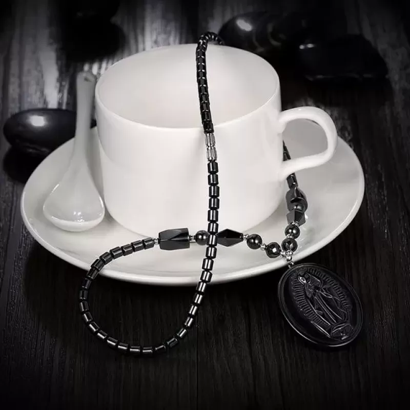 Ожерелье Everiot NC-XP-10983 из гематита с иконой