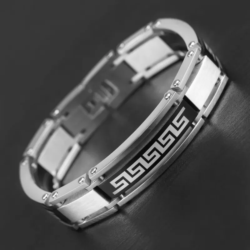 Жесткий мужской браслет TATIC SSBQ-3006 из стали с выгравированным орнаментом "лабиринт"