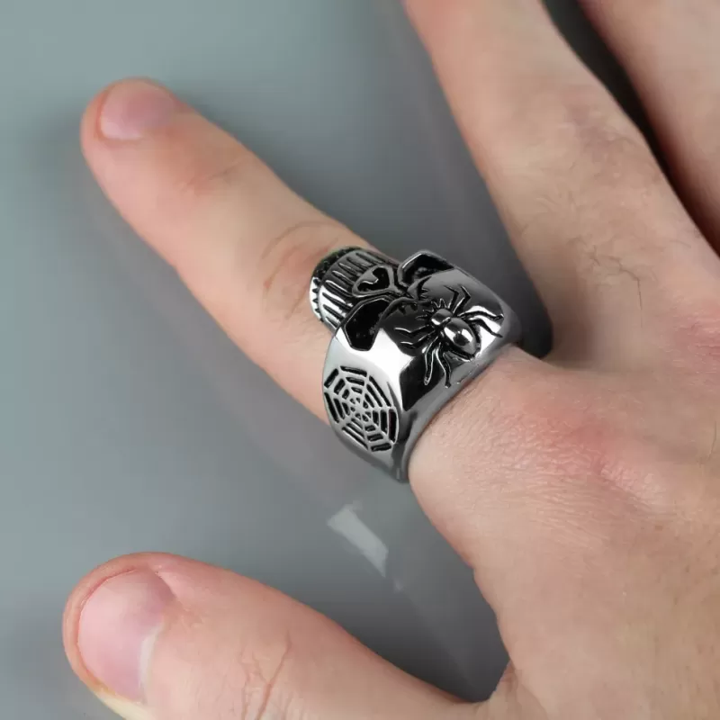 Мужской стальной перстень Spikes R-H2021 в форме черепа с пауком