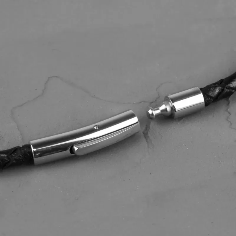 Плетеный кожаный шнурок премиум Everiot Select LC-5001 со стальной застежкой