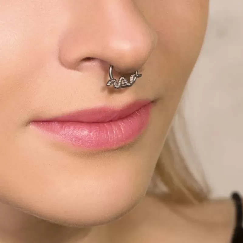 Пирсинг кольцо с кликером, из титана Pirslab RHT93, серьга с фигурой змеи для септума носа, хряща уха, хеликса, брови, губ, сосков