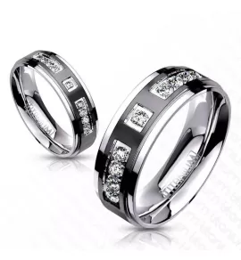 Кольцо из титана Spikes R-TI-4317 с черным покрытием и фианитами