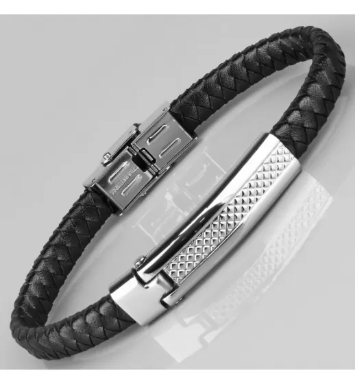 Кожаный браслет мужской Everiot BC-MJ-1750-BK черный плетеный с металлической вставкой