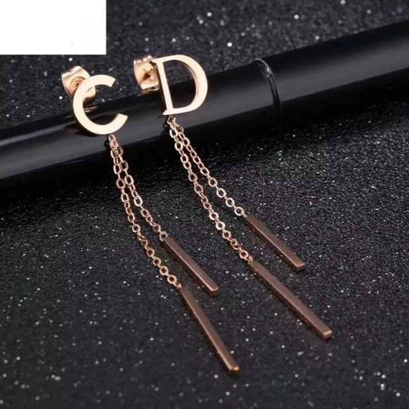 Асимметричные серьги-гвоздики Everiot SE-XP-1775 (висячие серьги)