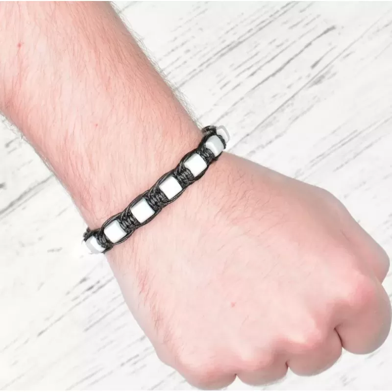 Плетеный браслет Шамбала из керамических бусин Everiot Select --LNS-2100