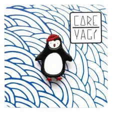 Брошь из дерева hand made COREYAGI Пингвин в шапке СТ-ПИ0044