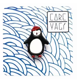 Брошь из дерева hand made COREYAGI Пингвин в шапке СТ-ПИ0044