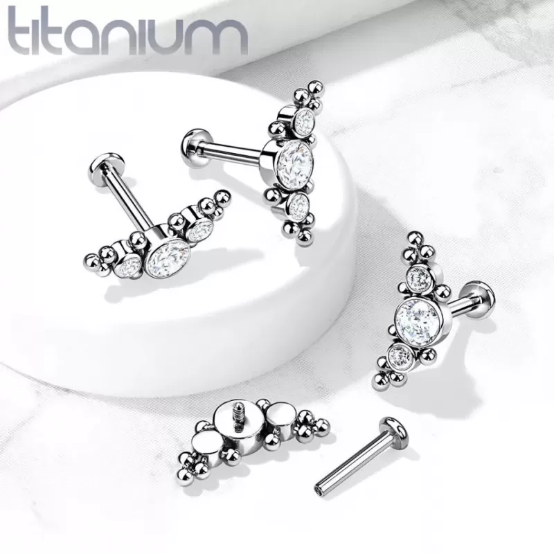 Титановая серьга лабрет для пирсинга хряща уха, хеликса, губ Pirslab TIL33, накрутка кластер с фианитами
