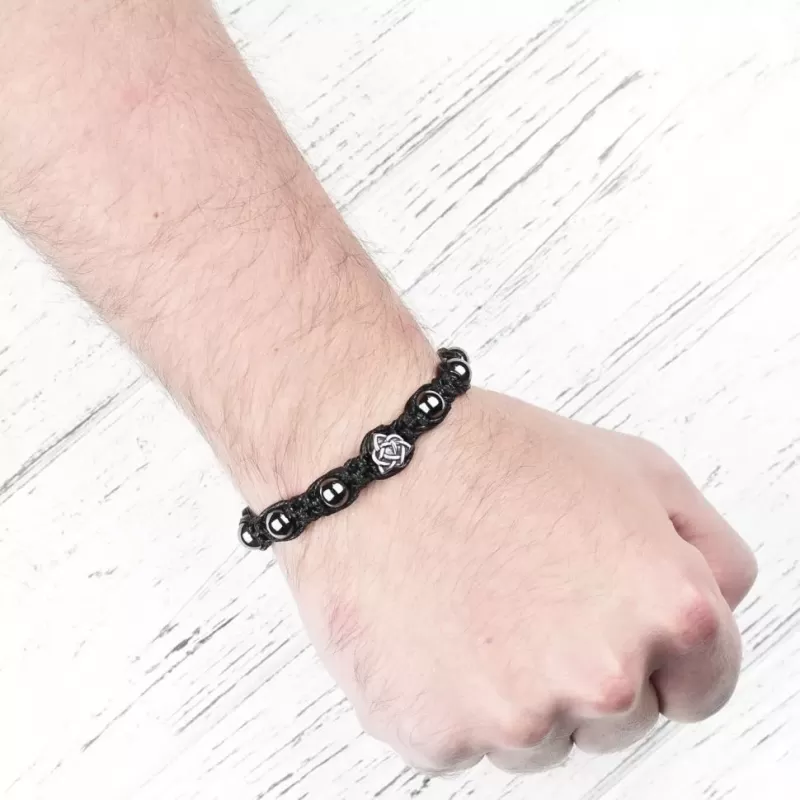 Мужской браслет Шамбала Everiot Select LNS-2253 из гематита с символом "Вечный узел"