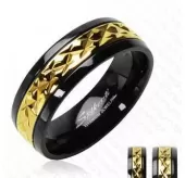Кольцо из титана Spikes R-TI-3743 с золотистой рельефной полосой по центру