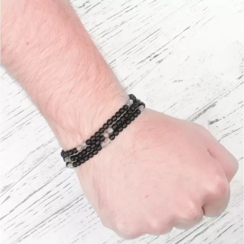 Браслет в три оборота на резинке Everiot Select LNS-2023 из оникса и лабрадорита