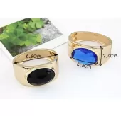 Жесткий браслет AS-A28884 с черным кристаллом