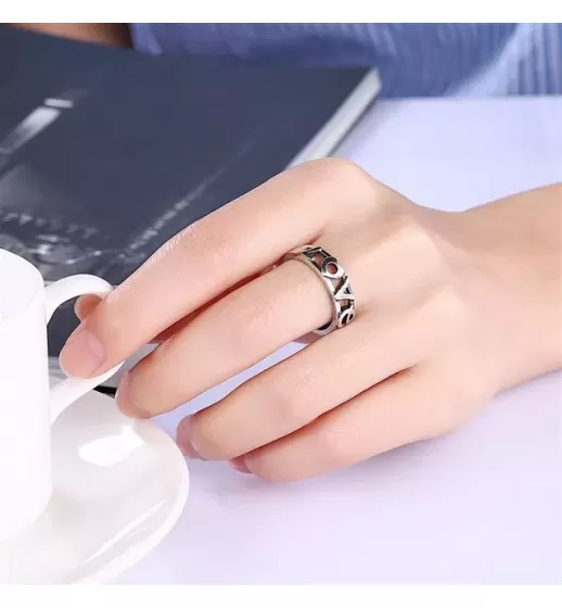 Женское кольцо Everiot из стали RA-XP-13712 с романтичной надписью "LOVE"