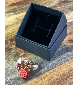 Картонная коробочка для украшений DK1 6x6