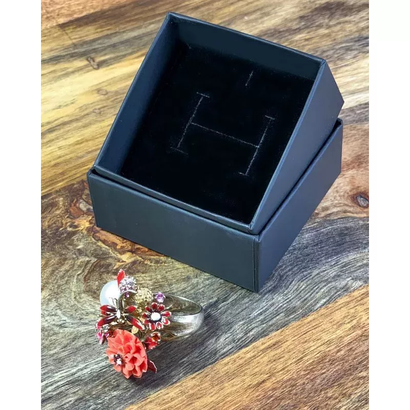 Картонная коробочка для украшений DK1 6x6