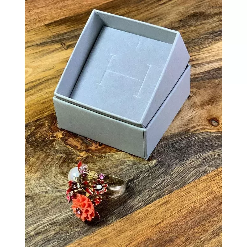 Картонная коробочка для украшений DK1 6x6