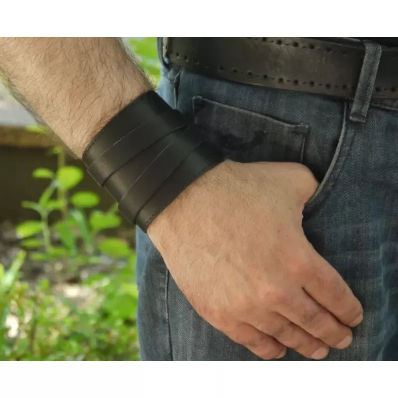 Кожаный браслет мужской Scappa A-104 черный