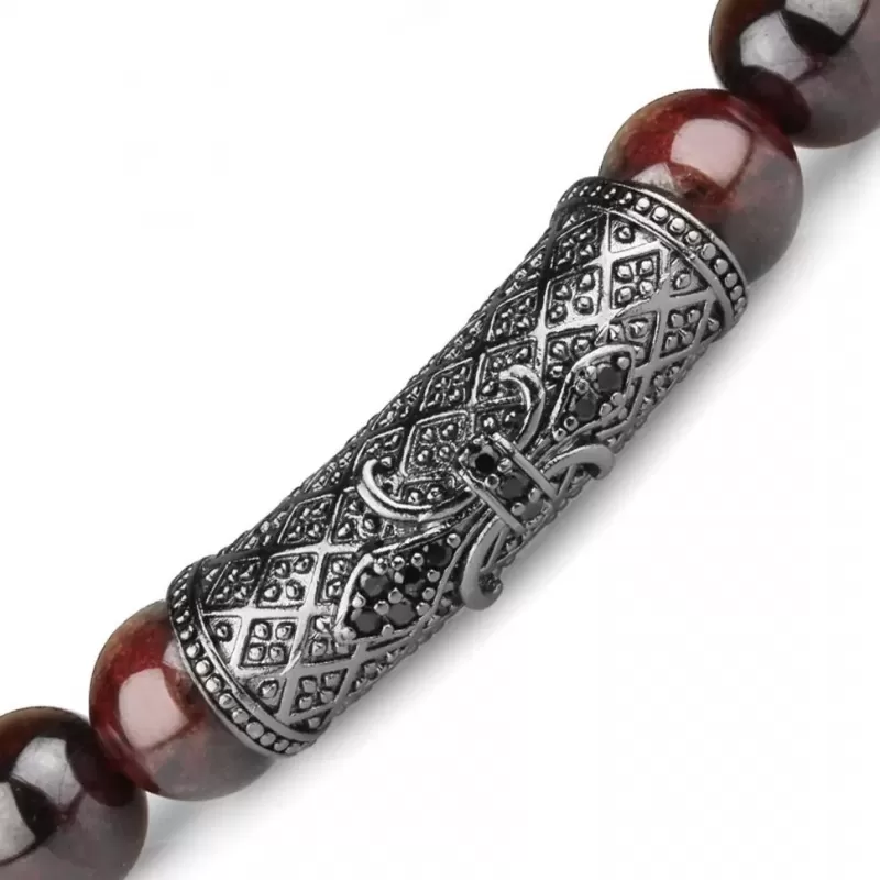 Браслет из граната на резинке Everiot Select LNS-2188 с геральдической лилией