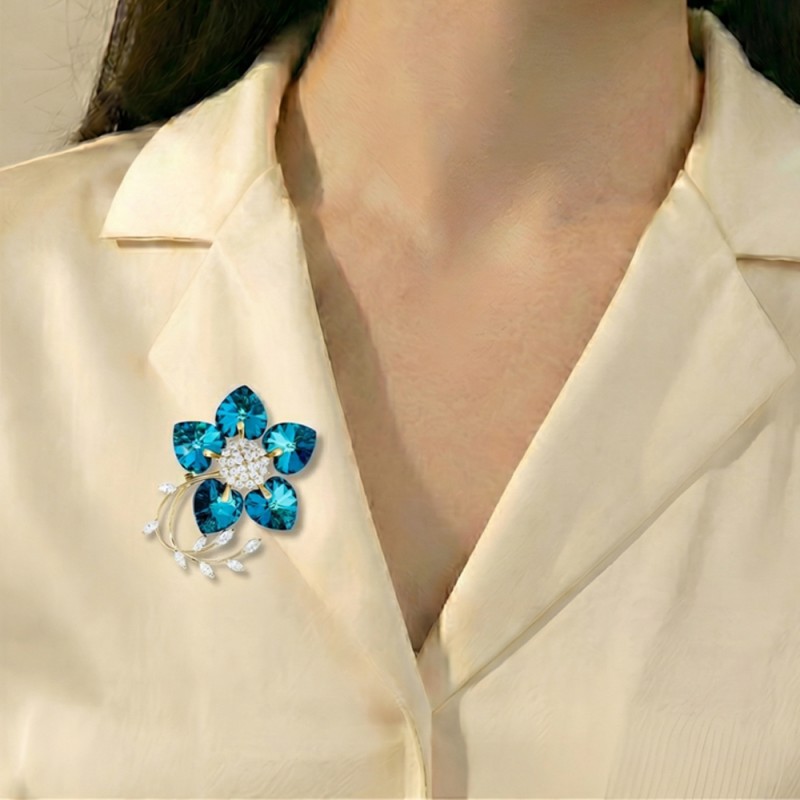 Брошь Цветок Swarovski crystal + Zircon Fiore Luna XR10675F BL/G